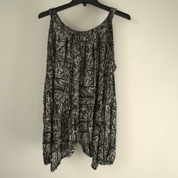 Free People Cold Shoulder Top Size Medium - Picture 5 of 5